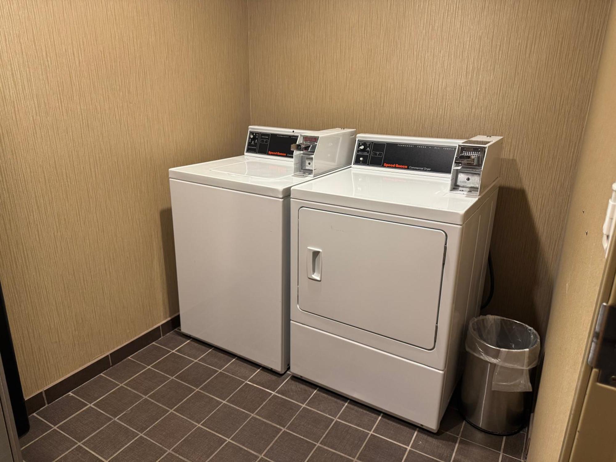 Sonesta Essential Indianapolis Airport Hotel Плейнфийлд Екстериор снимка